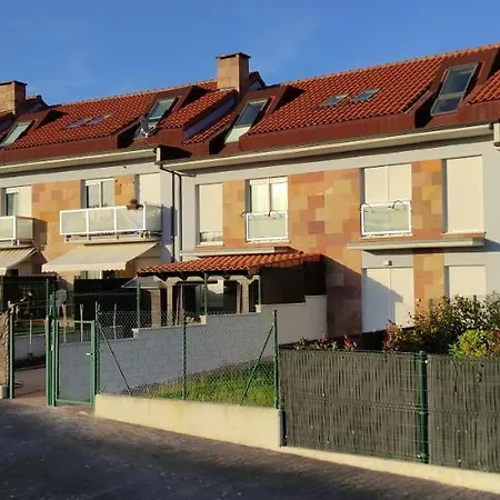 Bajo Con Jardín, Patio, Cenador Y Barbacoa. Apartamento *