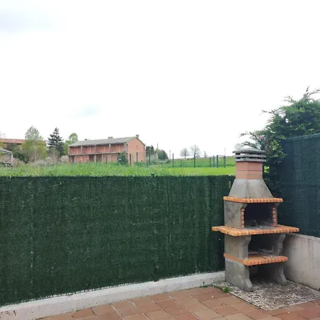 Bajo Con Jardin, Patio, Cenador Y Barbacoa. Apartment