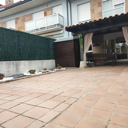 Apartment Bajo Con Jardin, Patio, Cenador Y Barbacoa. *