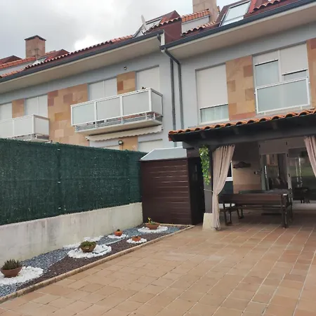 Bajo Con Jardín, Patio, Cenador Y Barbacoa. *