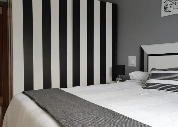 Bajo Con Jardin, Patio, Cenador Y Barbacoa. Apartment