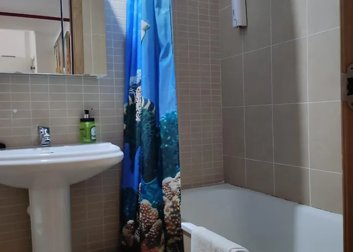 Bajo Con Jardín, Patio, Cenador Y Barbacoa. Apartamento *