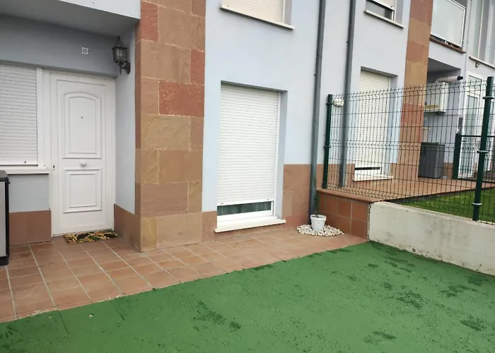 Bajo Con Jardin, Patio, Cenador Y Barbacoa. *