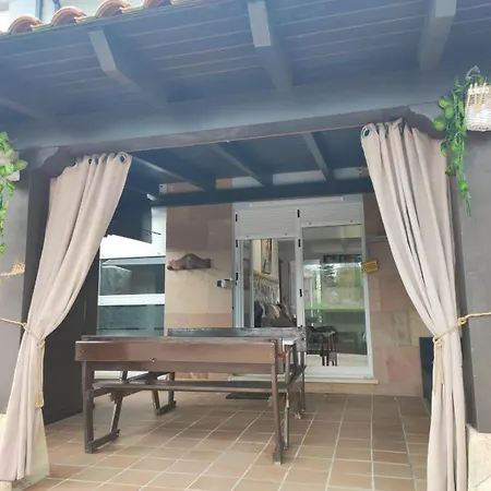 Bajo Con Jardin, Patio, Cenador Y Barbacoa. Apartament *